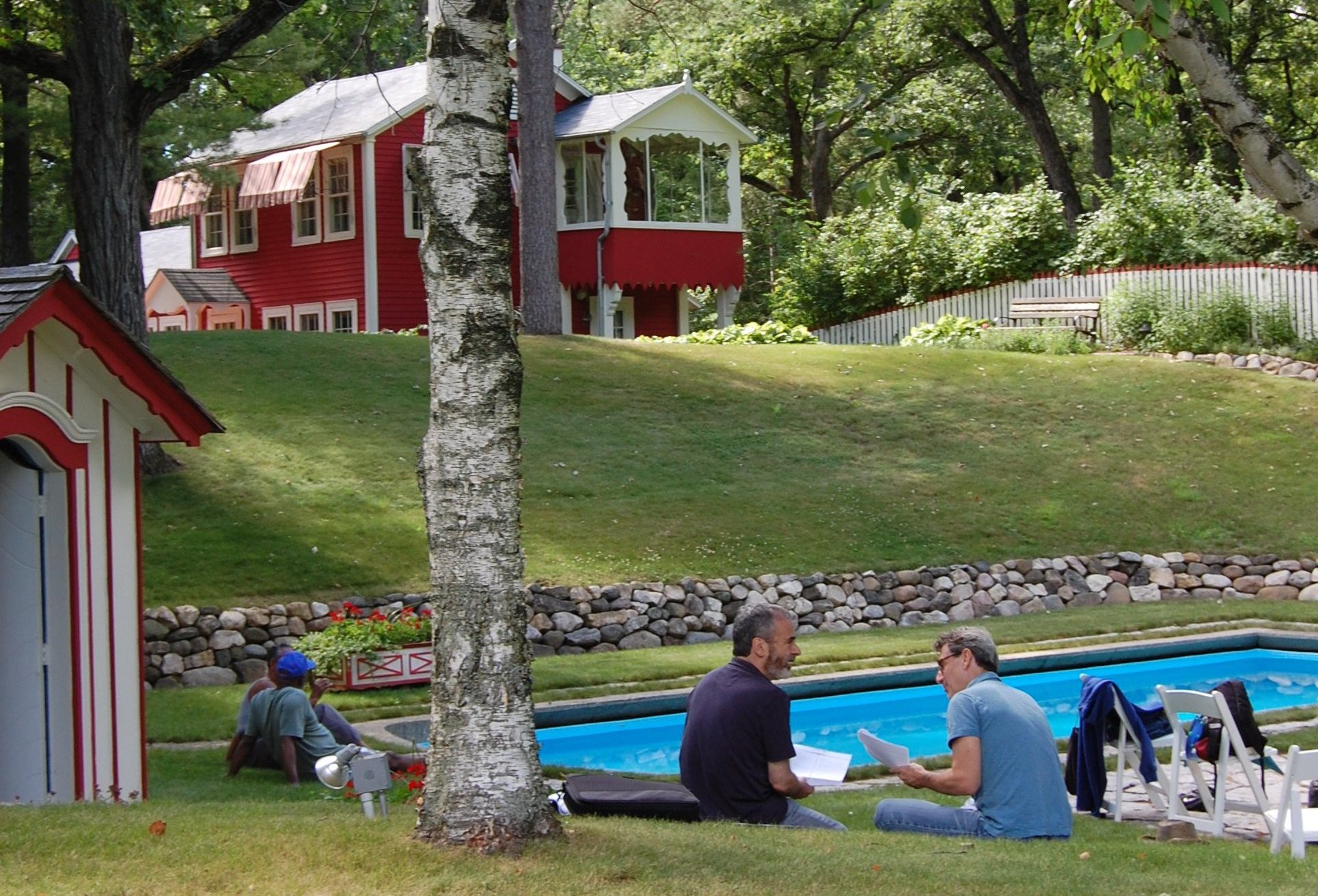 FellowsPoolside_cropped3